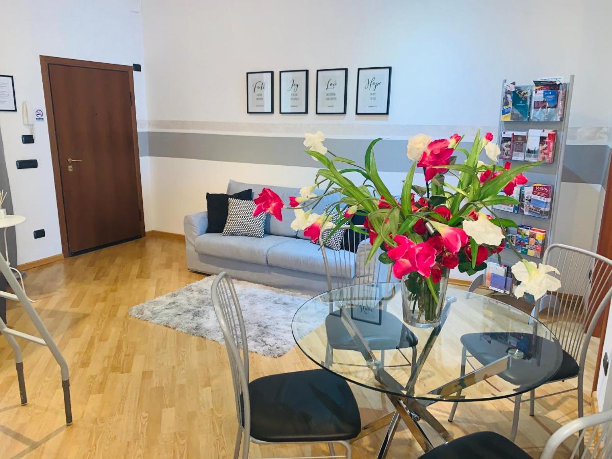 B&B Mela Verona Ngoại thất bức ảnh